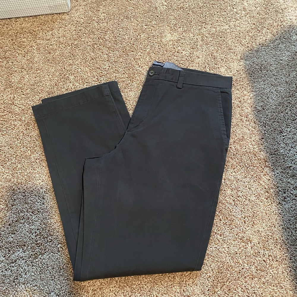 Banana Republic Aiden Chino Gray Pants Size 36 x 32